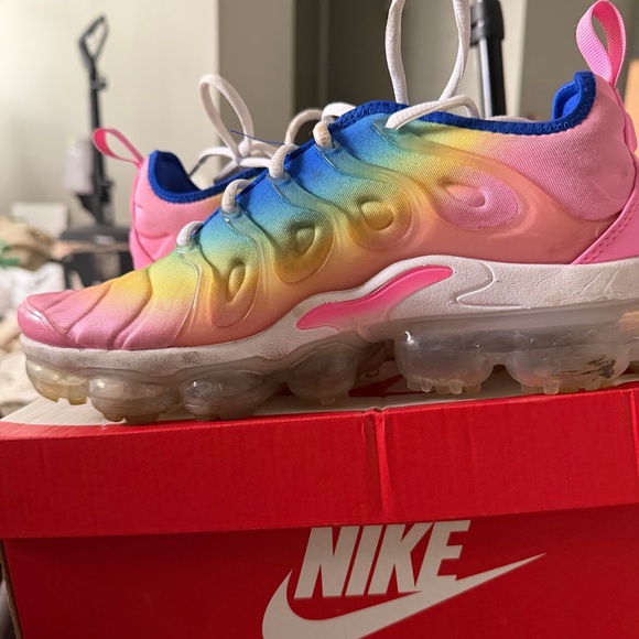 Nike Shoes - Nike Air VaporMax Plus 9 Pink Foam Sneakers 👟 (dirty) Free Gift 🎁 w/ purchase